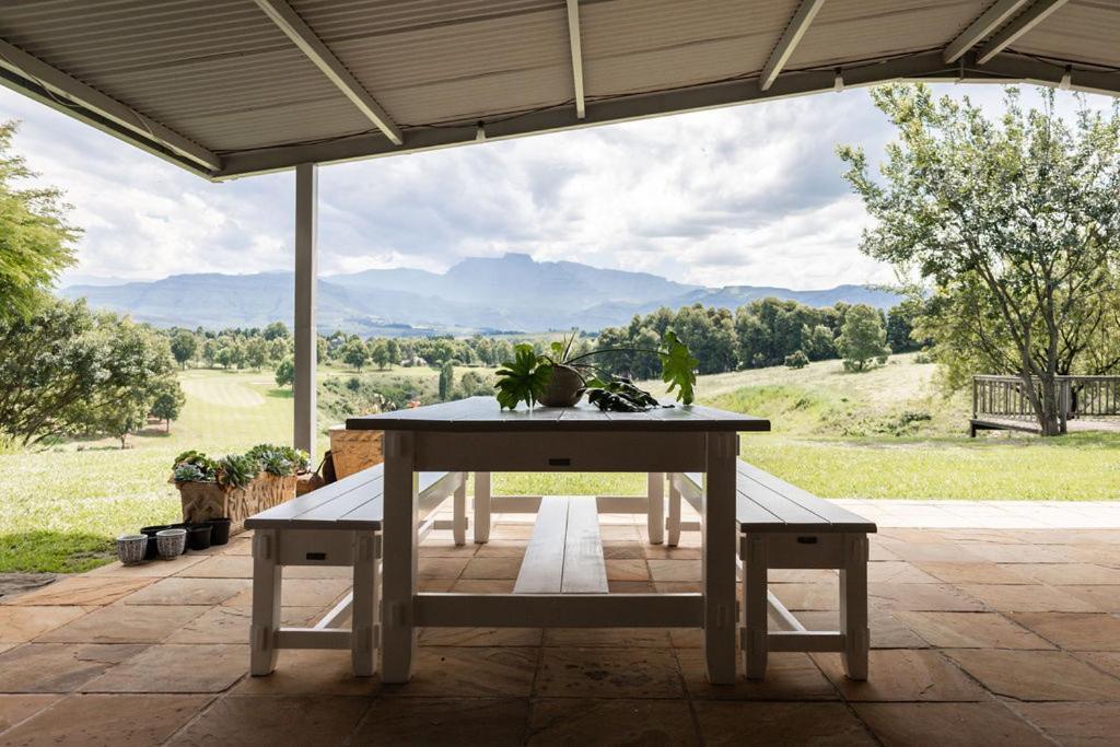 Porterfield Guest House, Champagne Valley Esterno foto